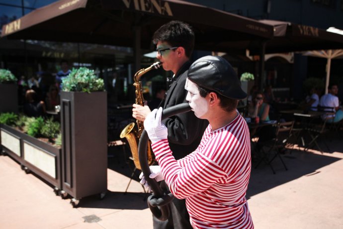 Animació i música a l'acte inaugural